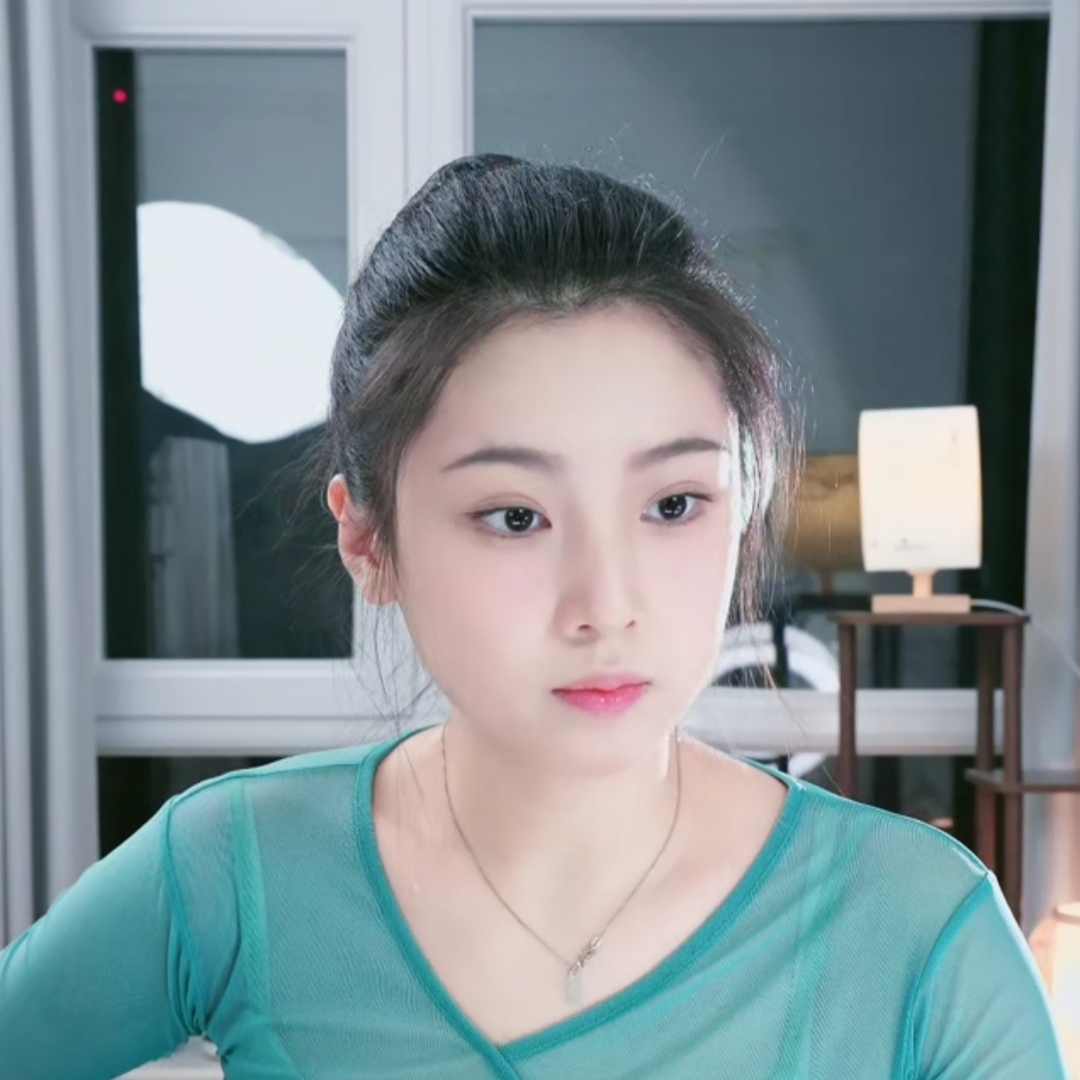 Chị Nguyễn Thu Hương 