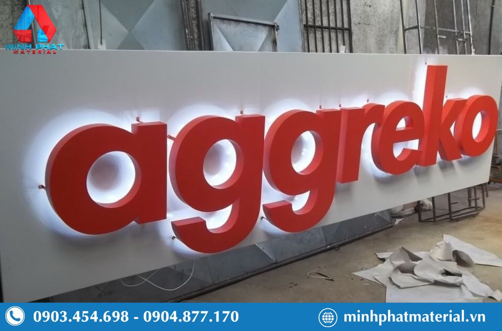 Mica ứng dụng làm bảng hiệu quảng cáo