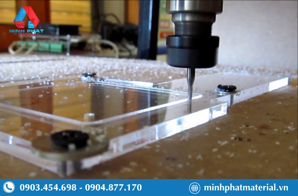 Nhựa PMMA (polymethyl methacrylate) đã và đang được ứng dụng rộng rãi trong nhiều lĩnh vực