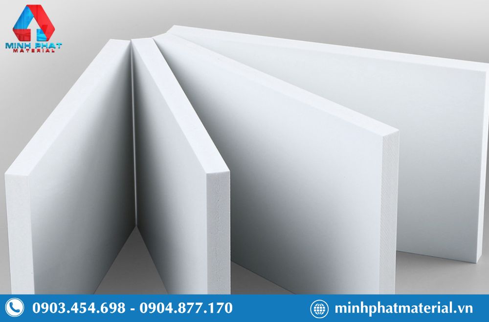 Một tấm nhựa PVC hoàn chỉnh được cấu tạo từ nhiều lớp khác nhau